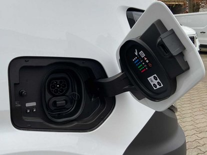 Elektrischer Kühltransporter von novotruck für emissionsfreie Lieferketten