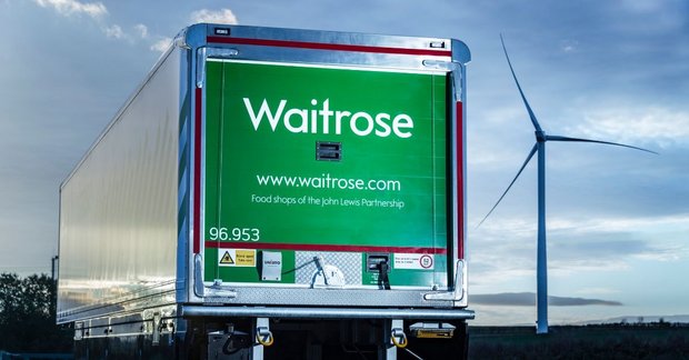 waitrose-trailer vor Windrad